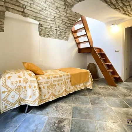 S'ammentu House בית הארחה 3*